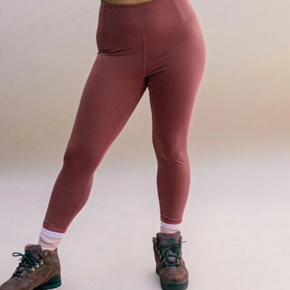 Girlfriend Collective Fig FLOAT Seamless High-Rise Legging
